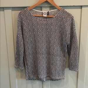 Akemi + Kin Black & White Sweater Top • Women’s M • Bold Minimalist Chic 🖤🤍